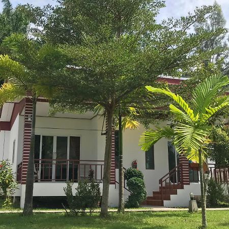 Tara House Hotel Koh Lanta Ngoại thất bức ảnh