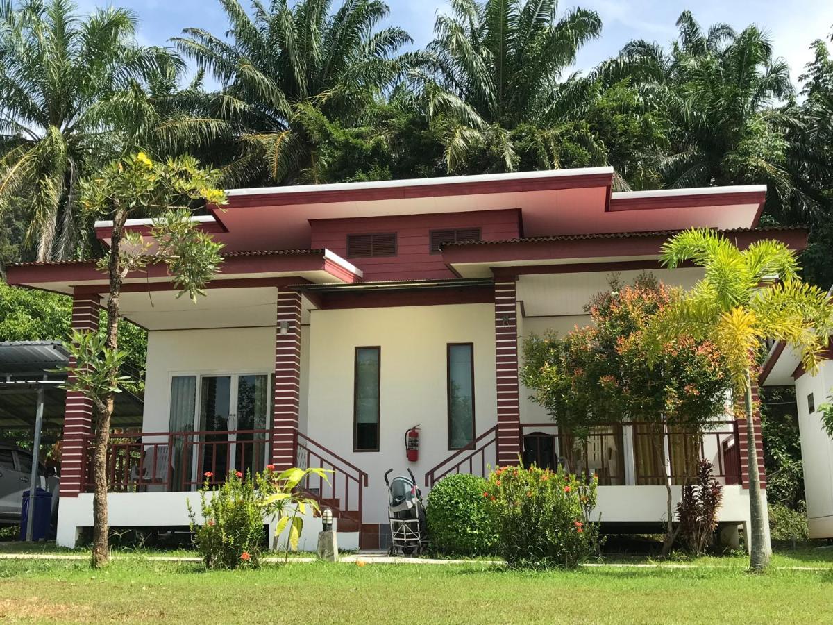 Tara House Hotel Koh Lanta Ngoại thất bức ảnh