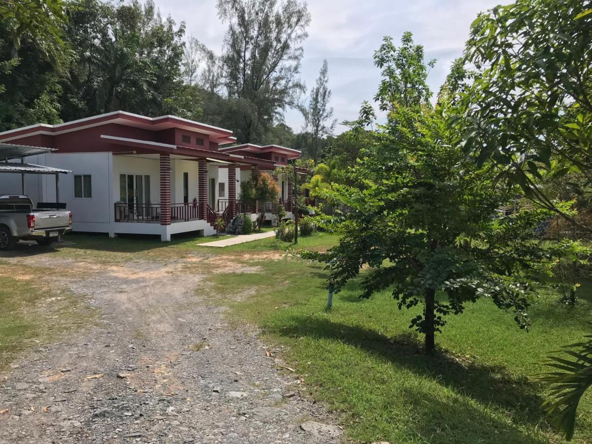 Tara House Hotel Koh Lanta Ngoại thất bức ảnh