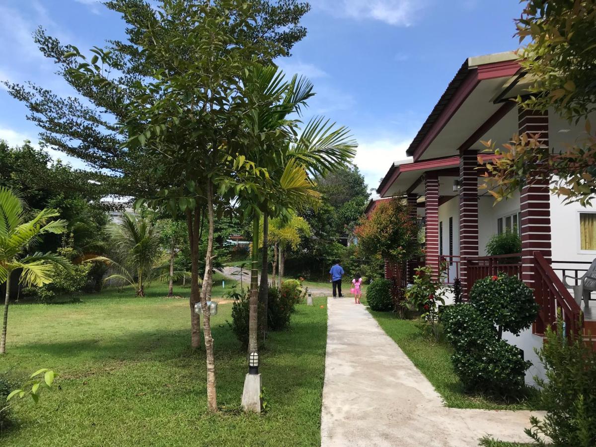 Tara House Hotel Koh Lanta Ngoại thất bức ảnh